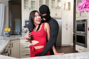 Bố lên kế hoạch mai mối cưới Người vợ cho con trai… chỉ để làm thịt nàng dâu