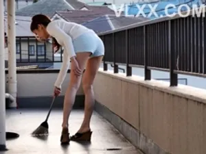 Siêu phẩm ghệ tỏ tình với anh trai và chuyện vụng trộm trong những ngày mưa
