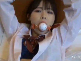 Những con cặc đen thùi lùi thay nhau nhấp lồn em